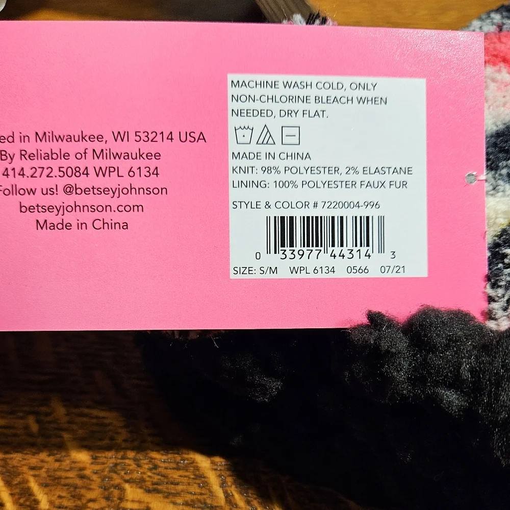 Betsey Johnson Cabin Pom Pom Slipper Socks NWT